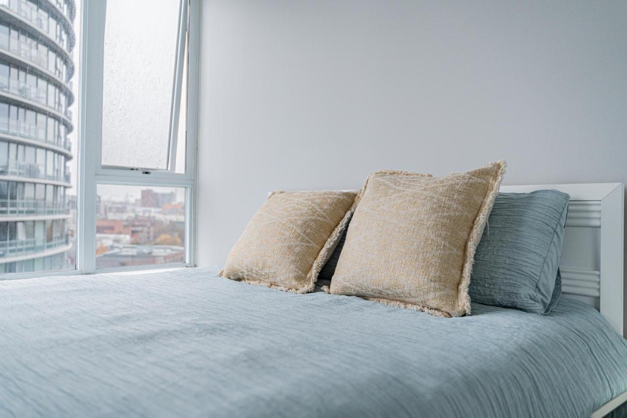 Amazing Views ! Leather Furniture ! Cozy Condo! Ванкувер Экстерьер фото