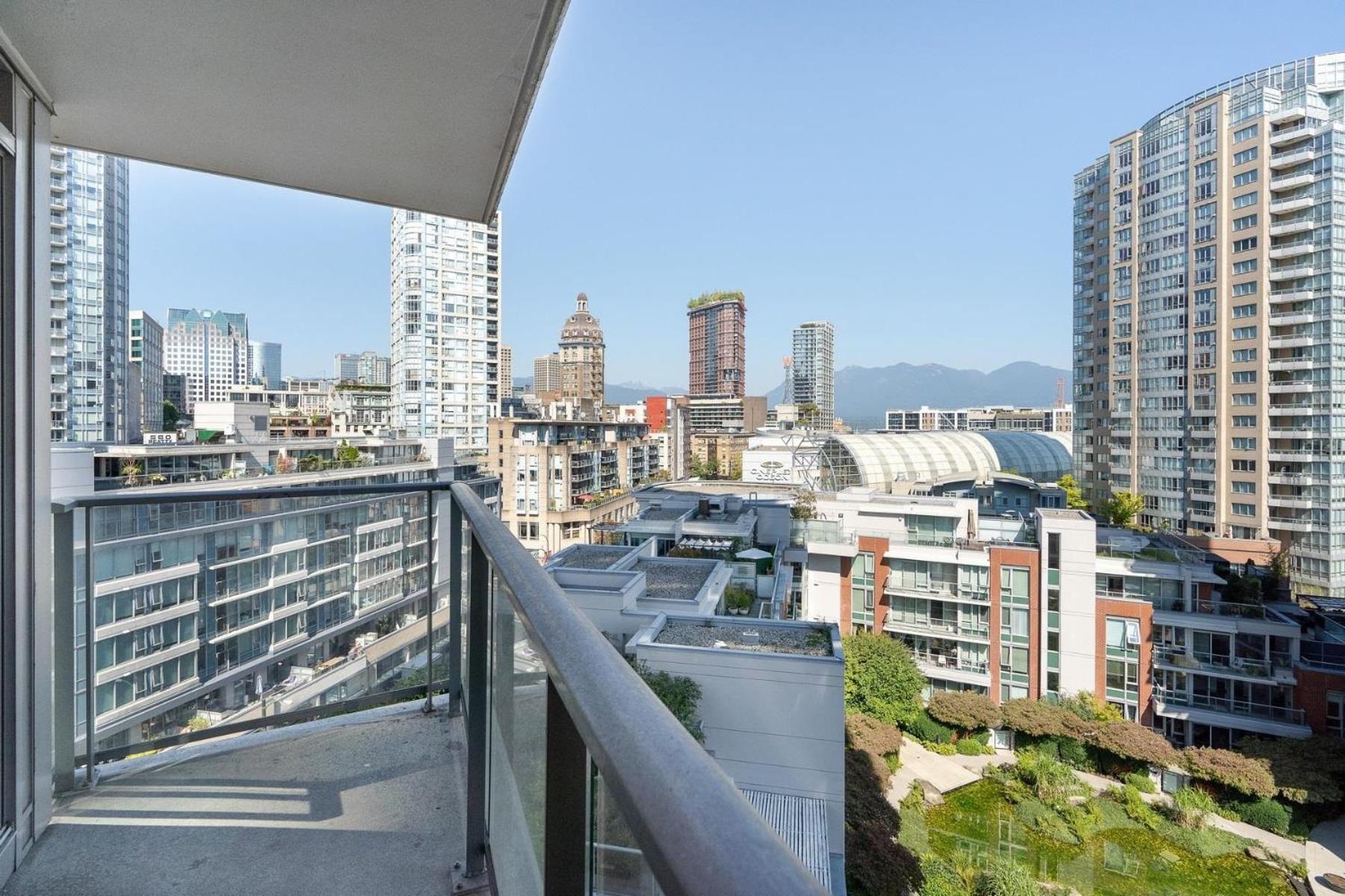Amazing Views ! Leather Furniture ! Cozy Condo! Ванкувер Экстерьер фото